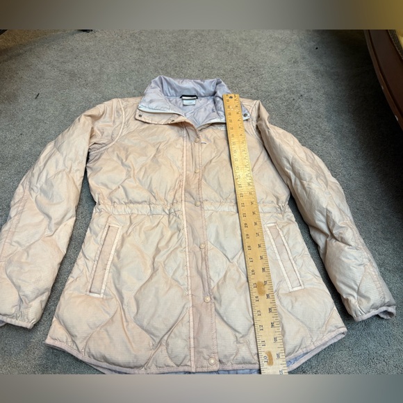 The North Face Women's Beige Quilted Puffer Jacket - Picture 4 of 6